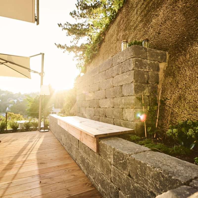 Gartengestaltung_Gartenmauer_Betonmauerwerk_5